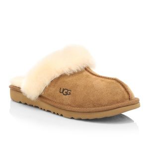 Child’s size UGG Cozy II slippers z